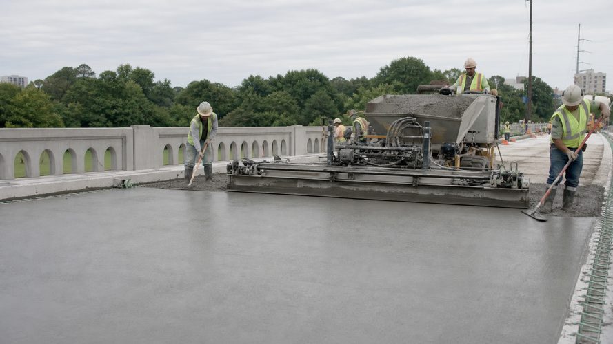 08-uhpc-bridge-overlay-placement.jpg